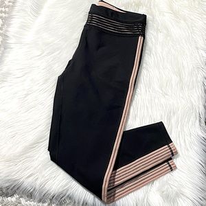 VSX Ultimate Lace Sided Leggings 7/8 Length Sz M